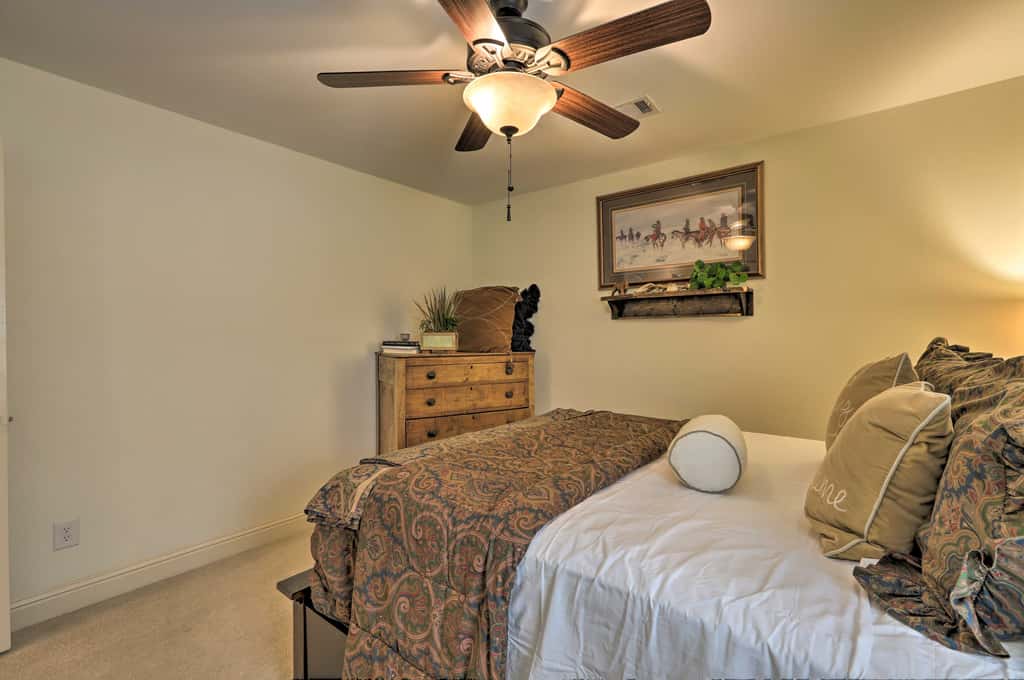 Family-Friendly Home w/ Lake Oconee Access + Patio