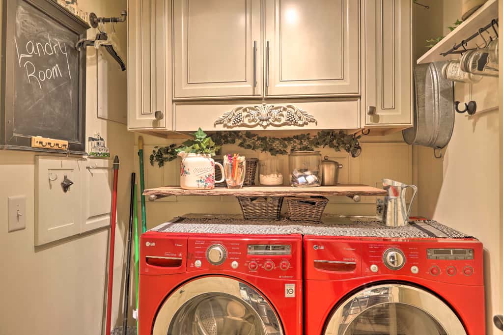 Family-Friendly Home w/ Lake Oconee Access + Patio