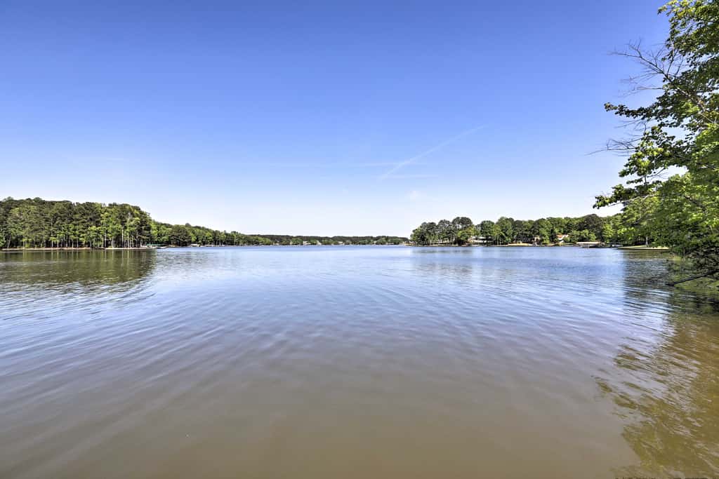 Family-Friendly Home w/ Lake Oconee Access + Patio