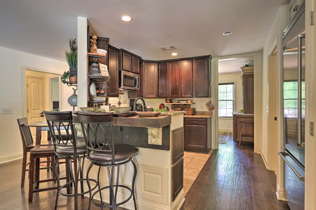 Family-Friendly Home w/ Lake Oconee Access + Patio