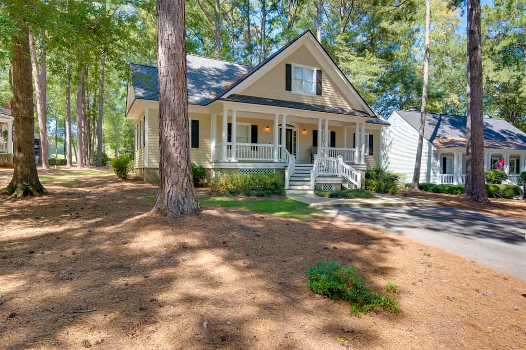 Stunning Lake Oconee Retreat w/ Pool Access!