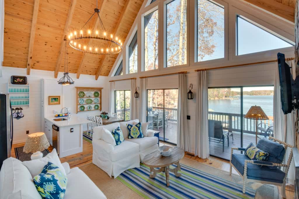 Beautiful Lake Keowee Home w/ Boat Dock & Fire Pit