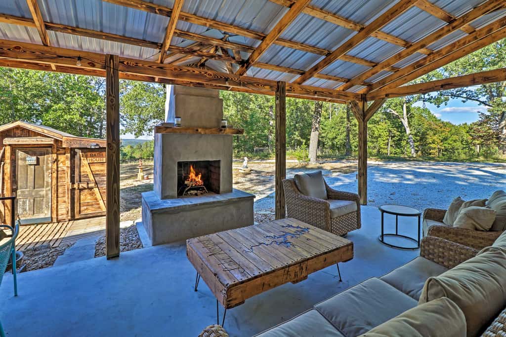 Cozy Cabin w/ Backyard Oasis: 11 Mi to Marina