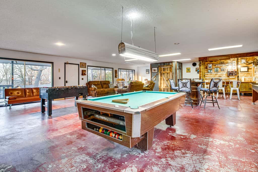 Serene & Cozy Studio Cabin: Walk to Norfork Lake!