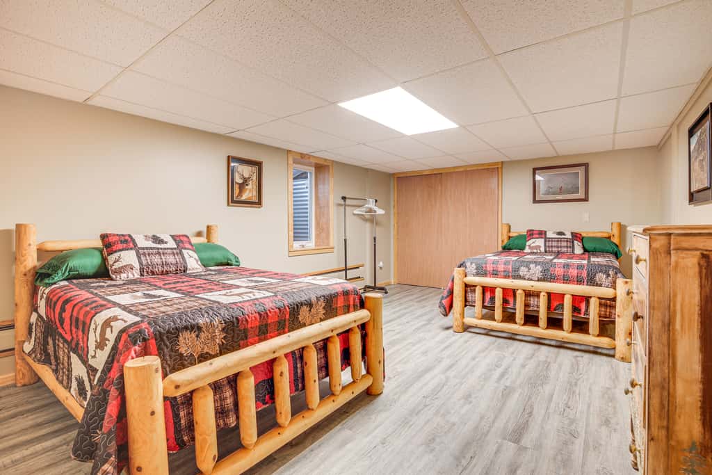 Hayward Home w/ Private Deck, Fire Pit & Kayak!