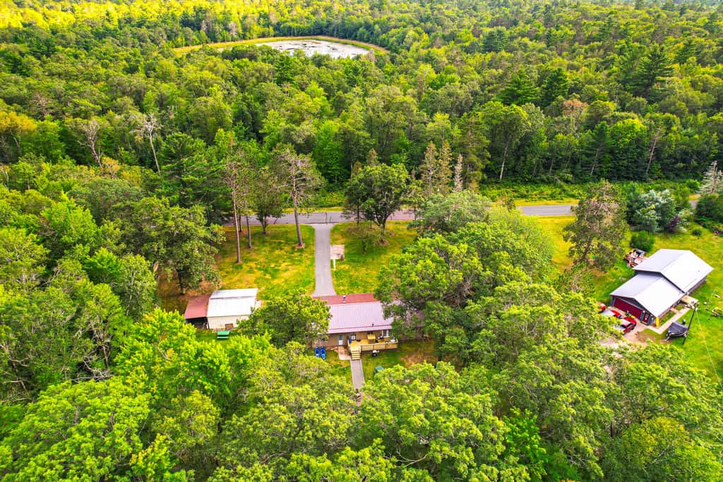 Hayward Home w/ Private Deck, Fire Pit & Kayak!