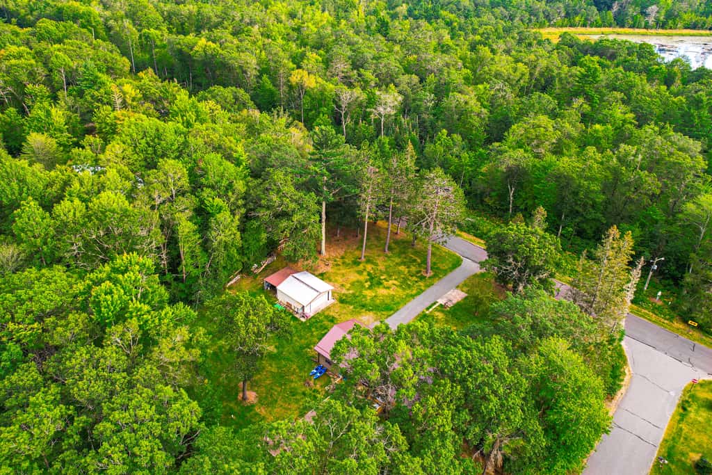 Hayward Home w/ Private Deck, Fire Pit & Kayak!