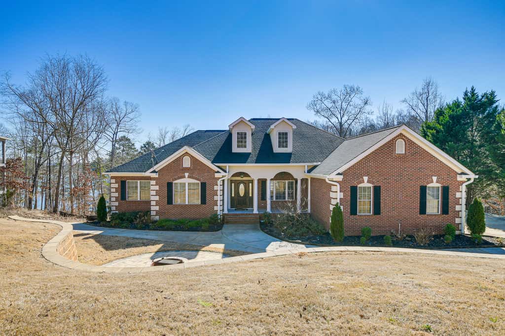 Lake Hartwell Getaway w/ Private Dock + Fire Pit!