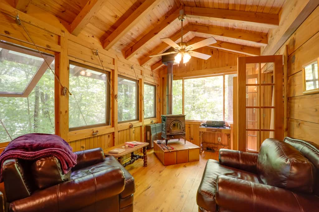All-Season Sunroom + Hot Tub: Marion Cabin Retreat