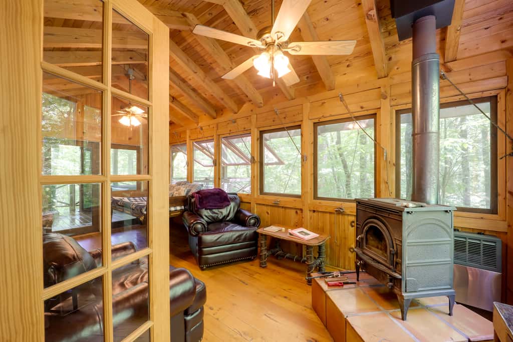 All-Season Sunroom + Hot Tub: Marion Cabin Retreat