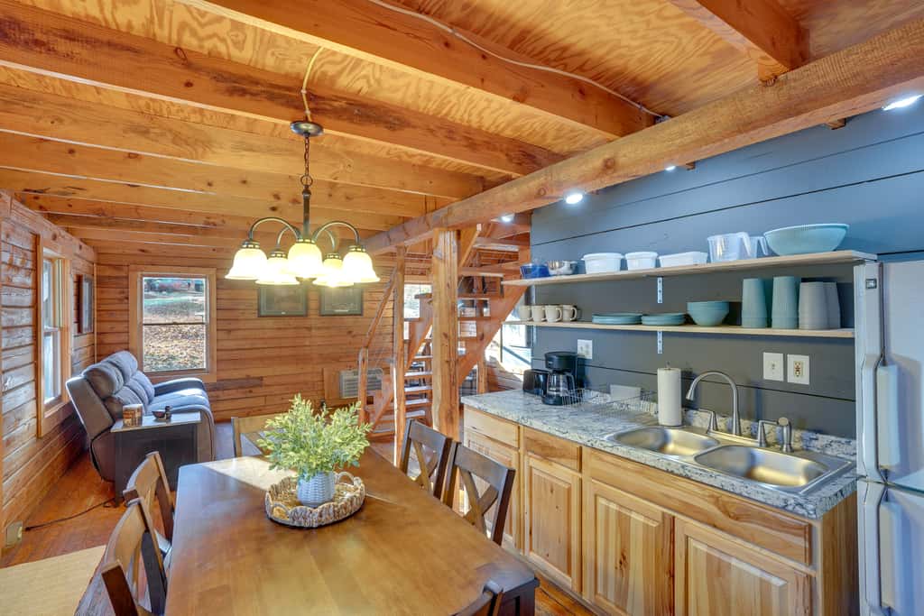 Access to Community Marina! Lake-View Murray Cabin