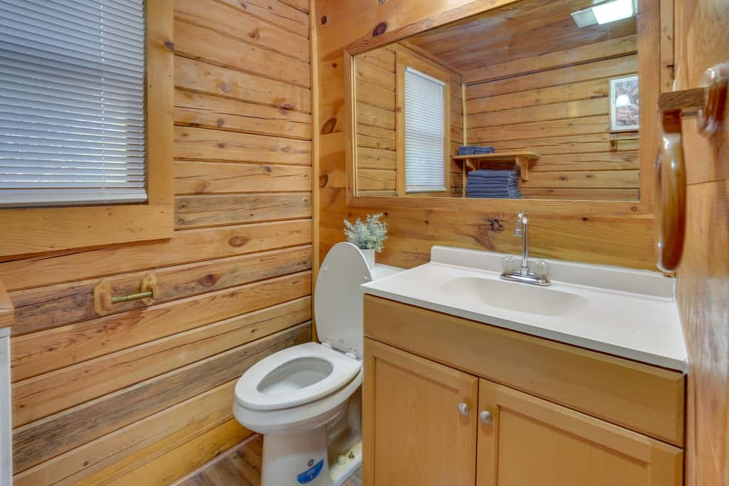 Access to Community Marina! Lake-View Murray Cabin