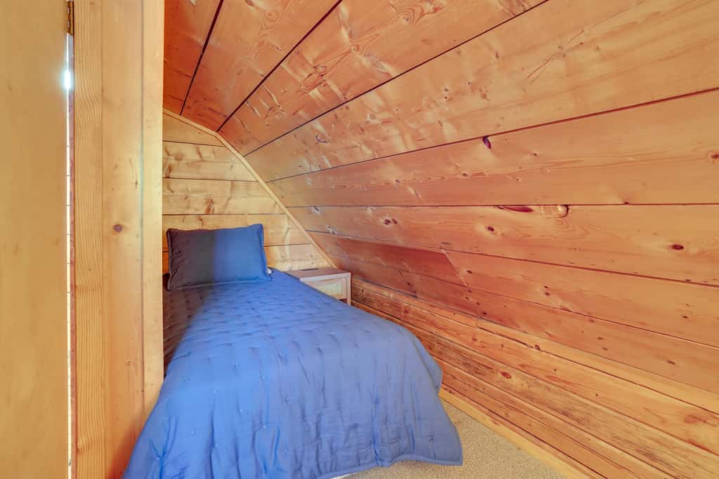 Access to Community Marina! Lake-View Murray Cabin