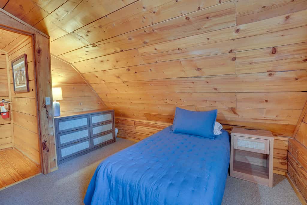 Access to Community Marina! Lake-View Murray Cabin