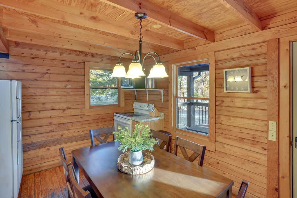 Access to Community Marina! Lake-View Murray Cabin