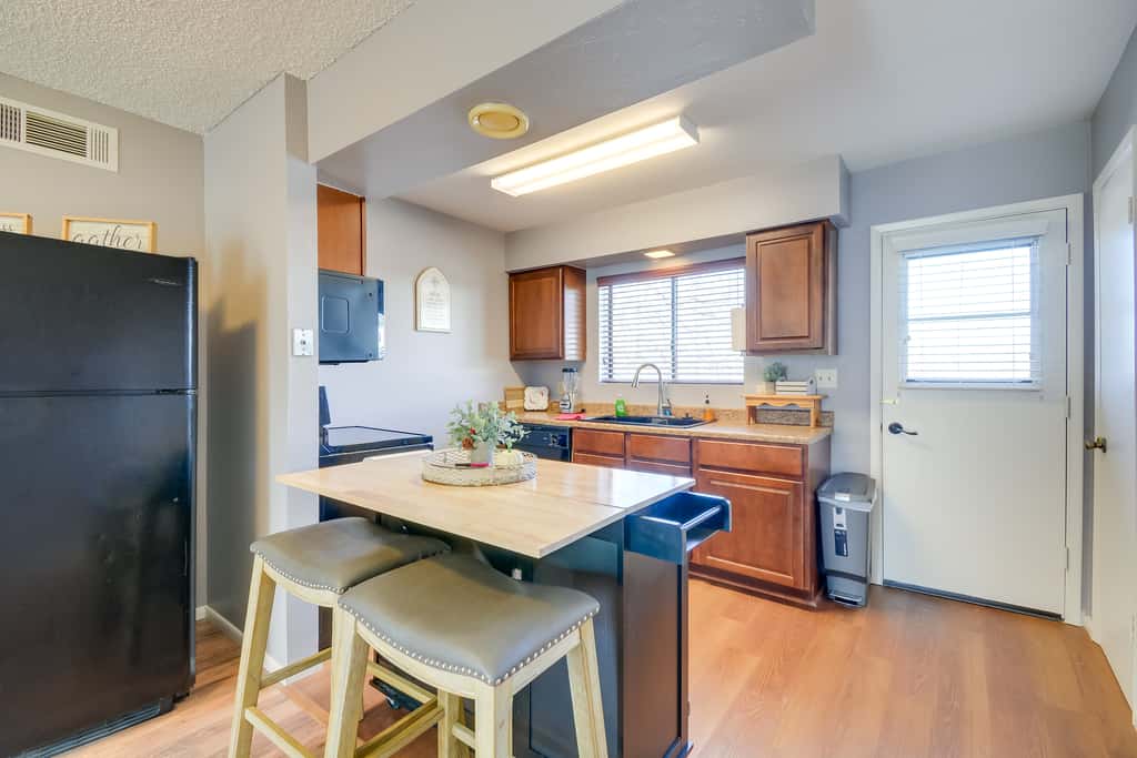 1 Mi to Museum: Pet-Friendly Prescott Condo