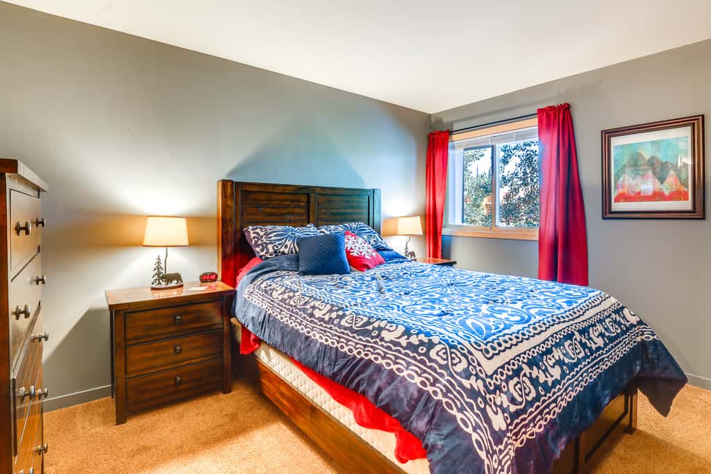 Stunning Mountain Views: Silverthorne Condo!