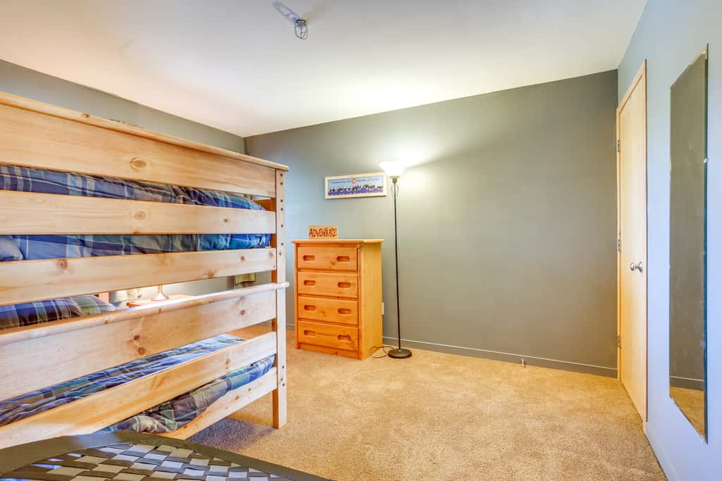 Stunning Mountain Views: Silverthorne Condo!