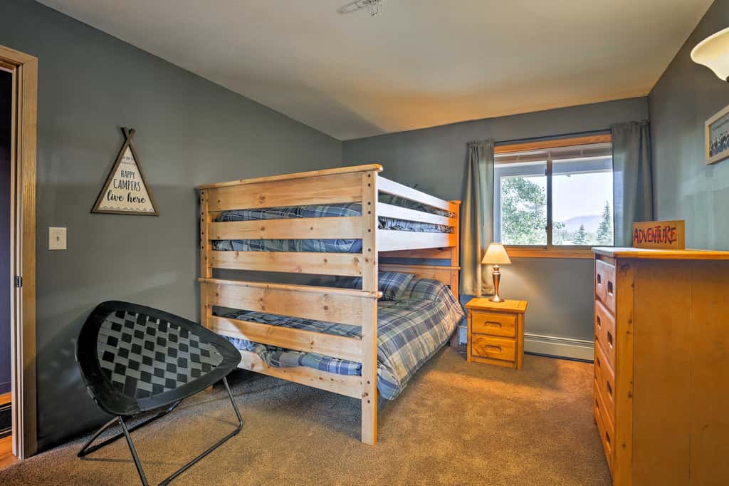 Stunning Mountain Views: Silverthorne Condo!