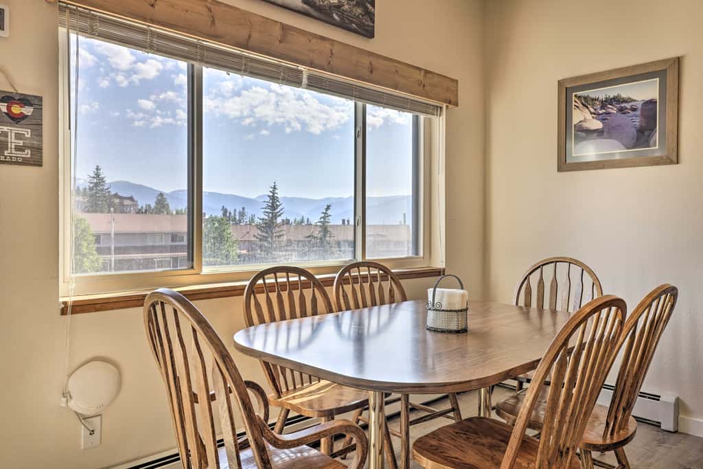 Silverthorne Condo w/ Views ~ 11 Mi to Ski Slopes