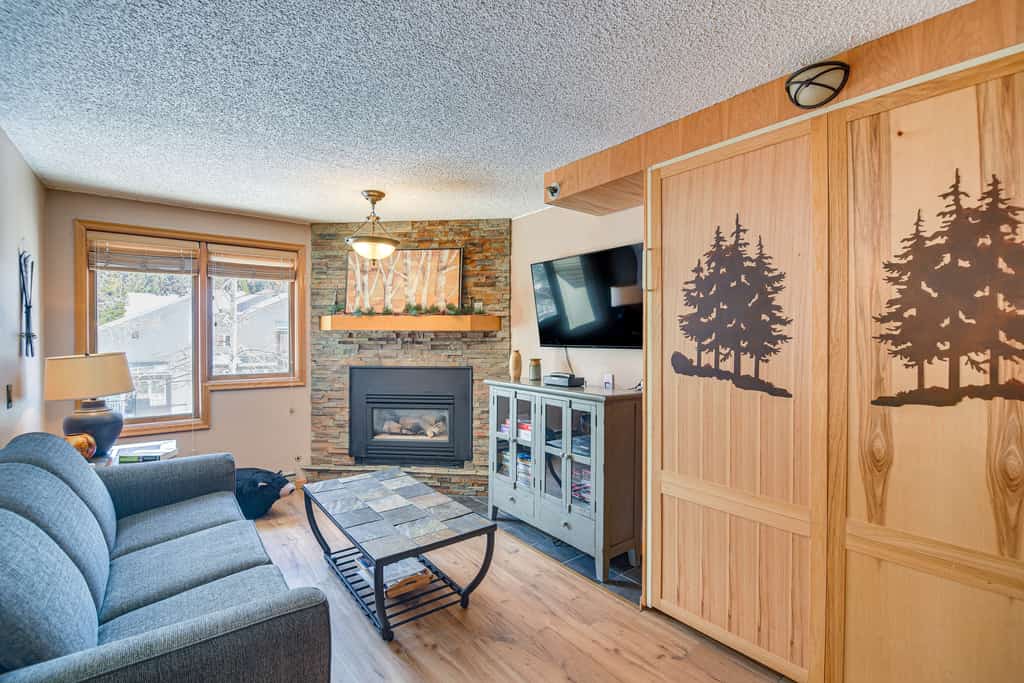 Ski-In/Ski-Out Winter Park Condo w/ Mountain Views