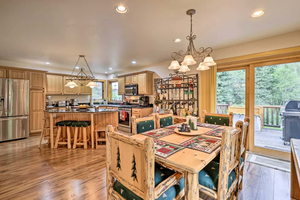 Alpine Escape w/ Mtn Views in Blue River!