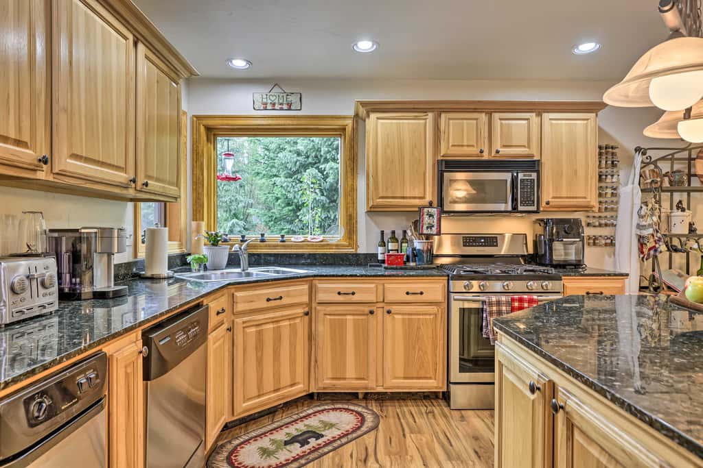 Alpine Escape w/ Mtn Views in Blue River!