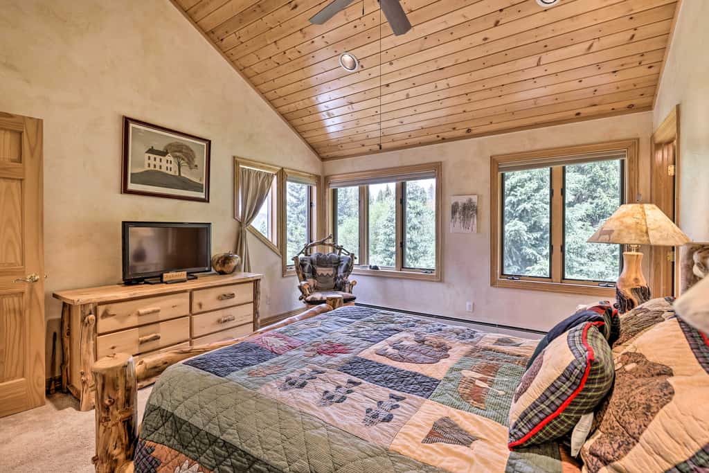Alpine Escape w/ Mtn Views in Blue River!