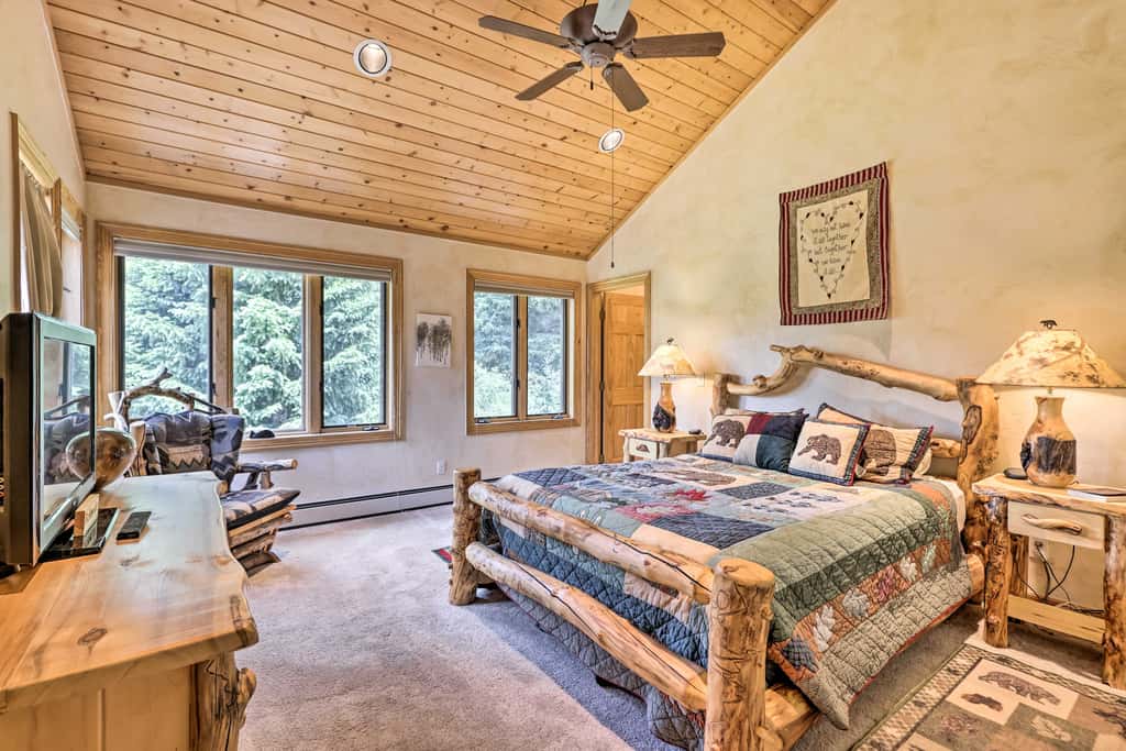 Alpine Escape w/ Mtn Views in Blue River!