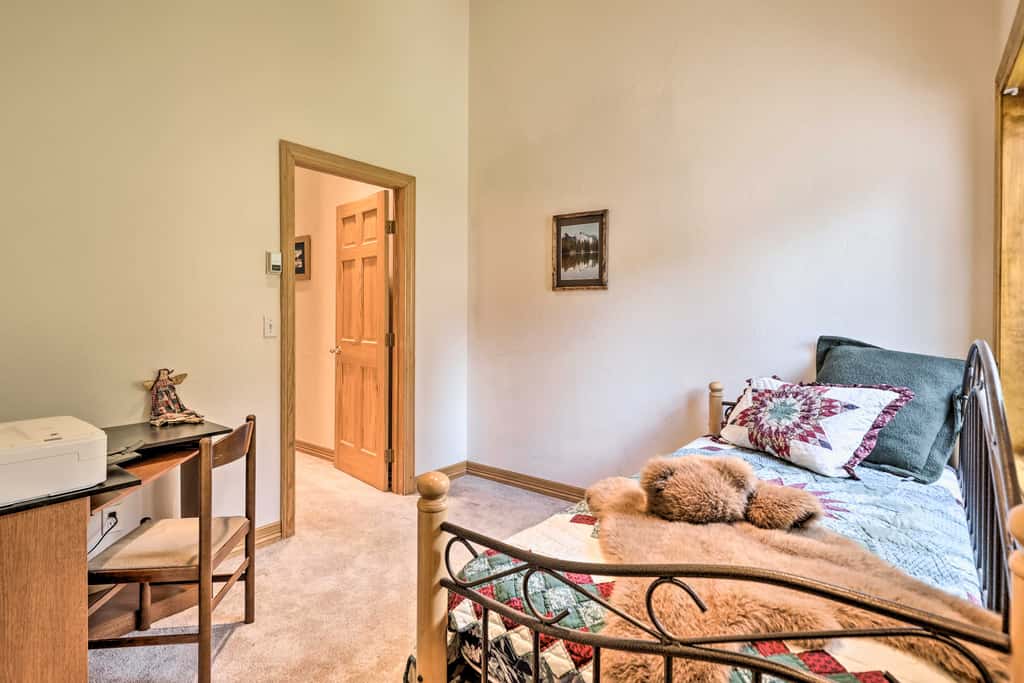 Alpine Escape w/ Mtn Views in Blue River!
