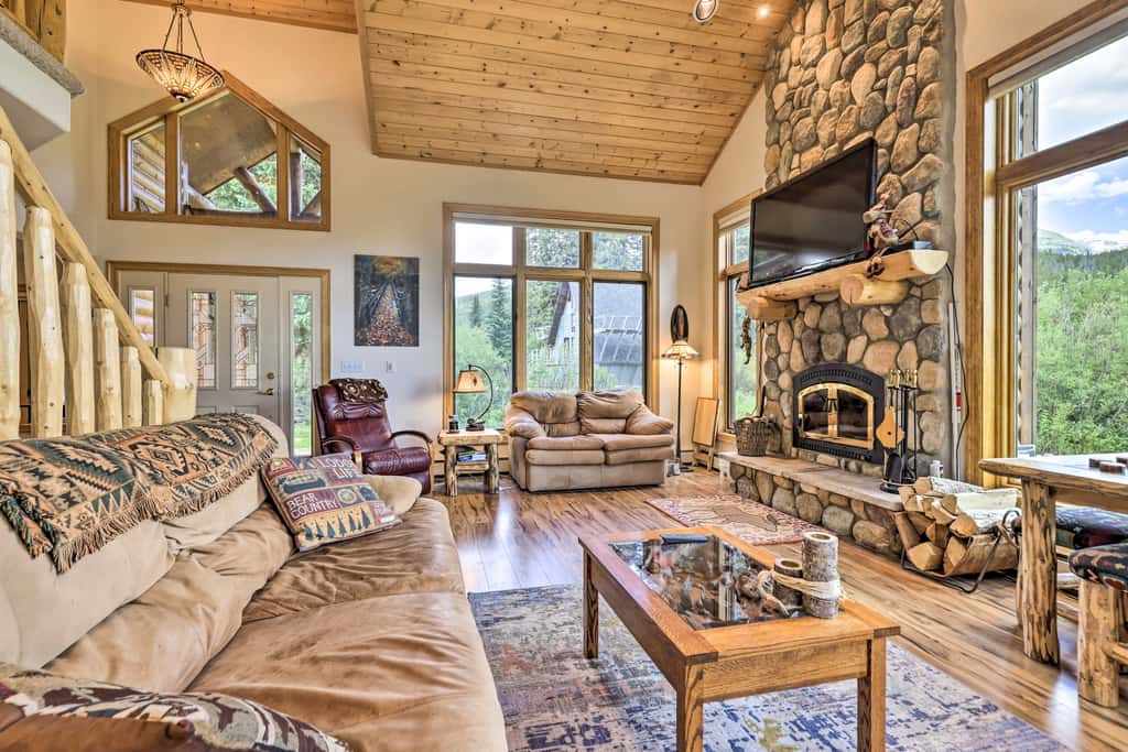 Alpine Escape w/ Mtn Views in Blue River!