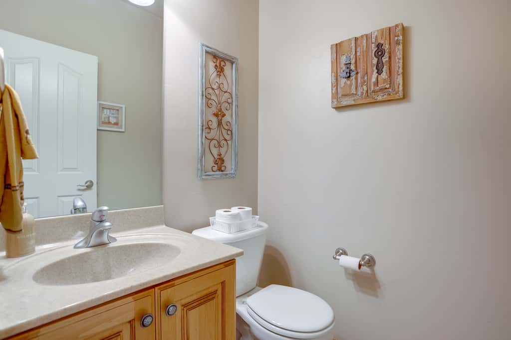High-End Huntsville Condo w/ Private Hot Tub!