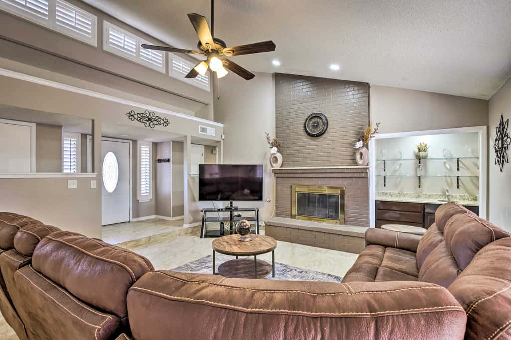 Large Yard: Family-Friendly El Paso Rental Home