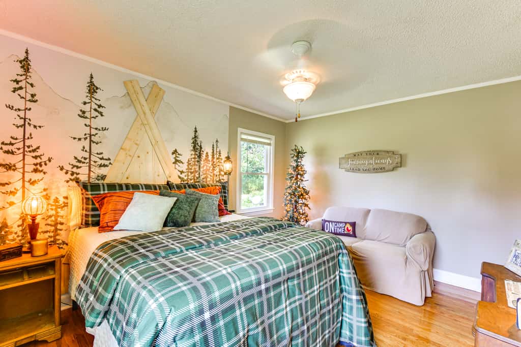 8 Mi to Clemson: Peaceful Family Home w/ Yard
