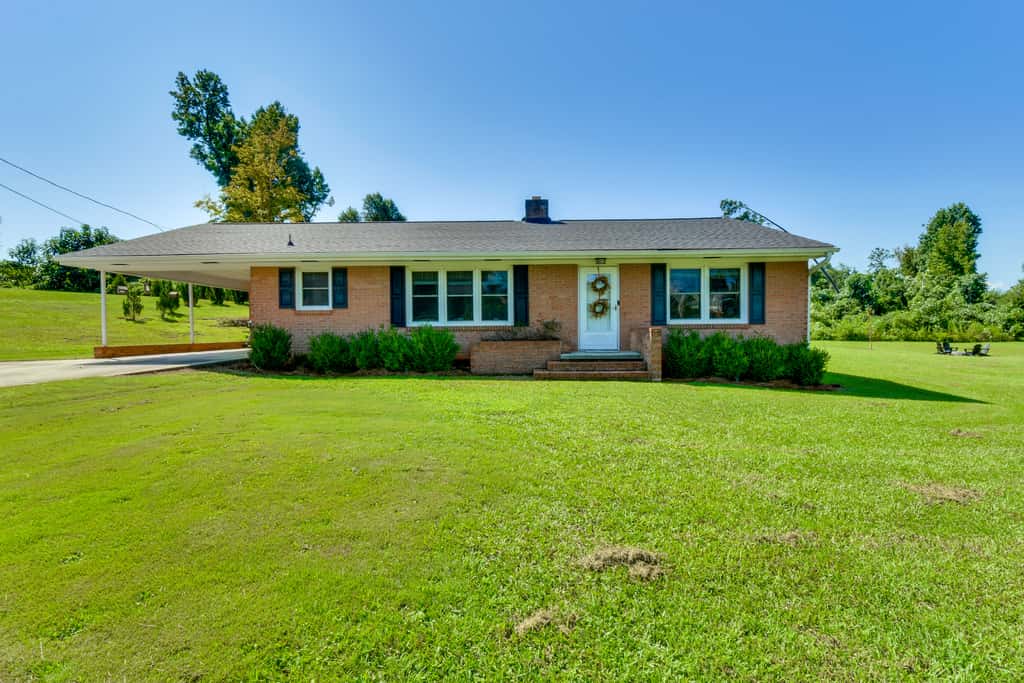 8 Mi to Clemson: Peaceful Family Home w/ Yard