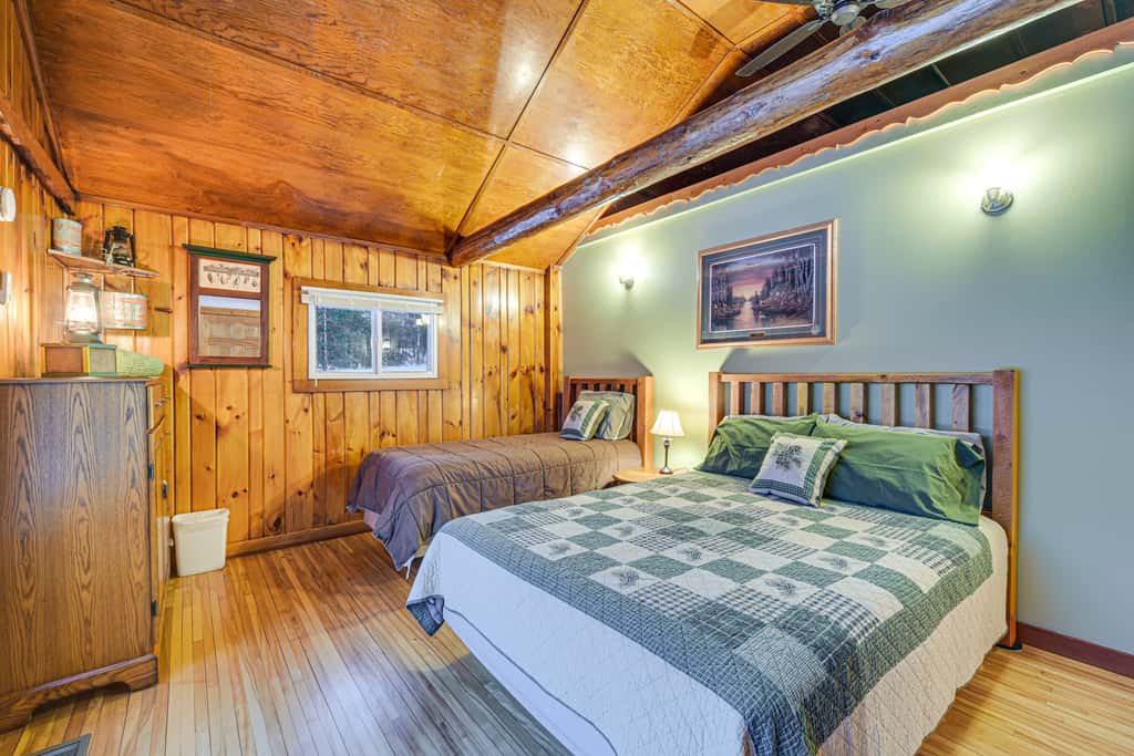 Hayward Retreat on the Chippewa Flowage w/ Dock!