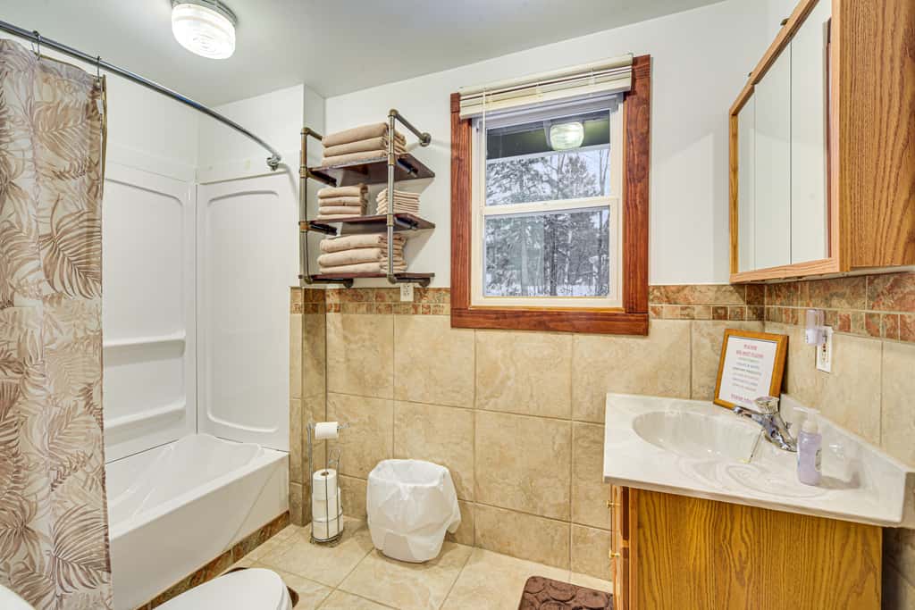 Hayward Retreat on the Chippewa Flowage w/ Dock!