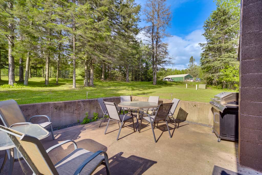 Hayward Retreat on the Chippewa Flowage w/ Dock!