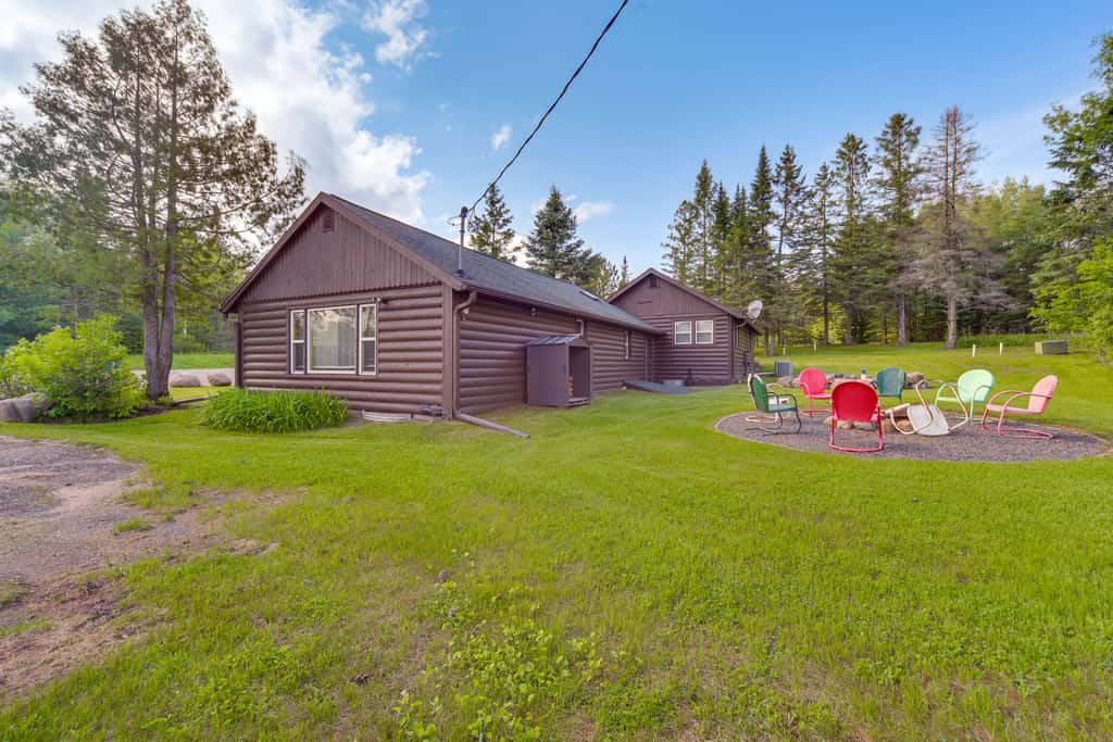 Hayward Retreat on the Chippewa Flowage w/ Dock!