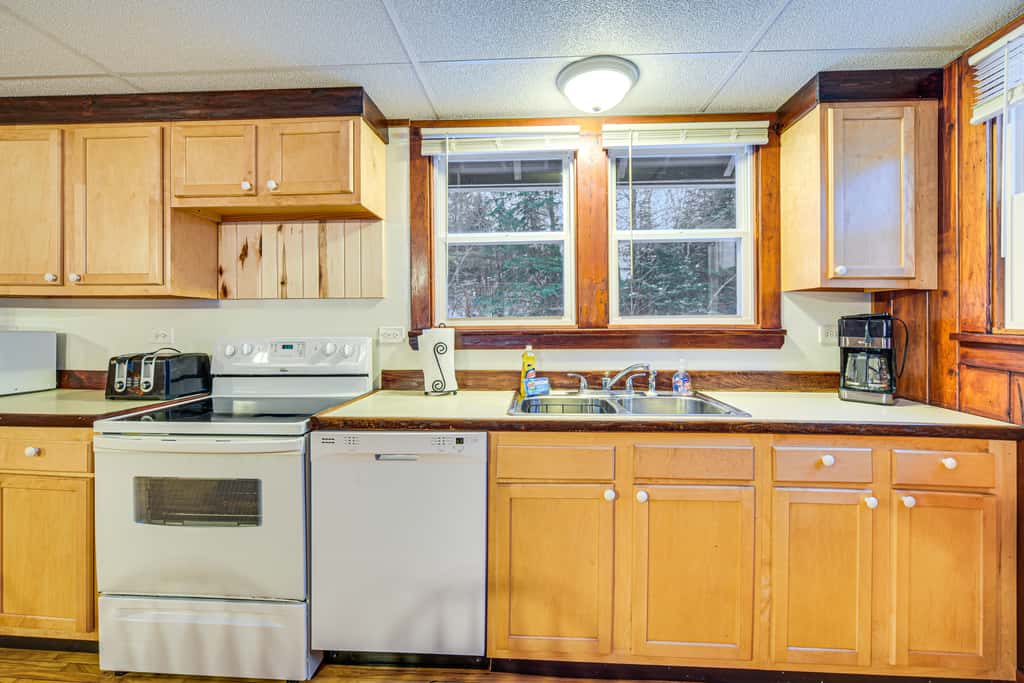 Hayward Retreat on the Chippewa Flowage w/ Dock!
