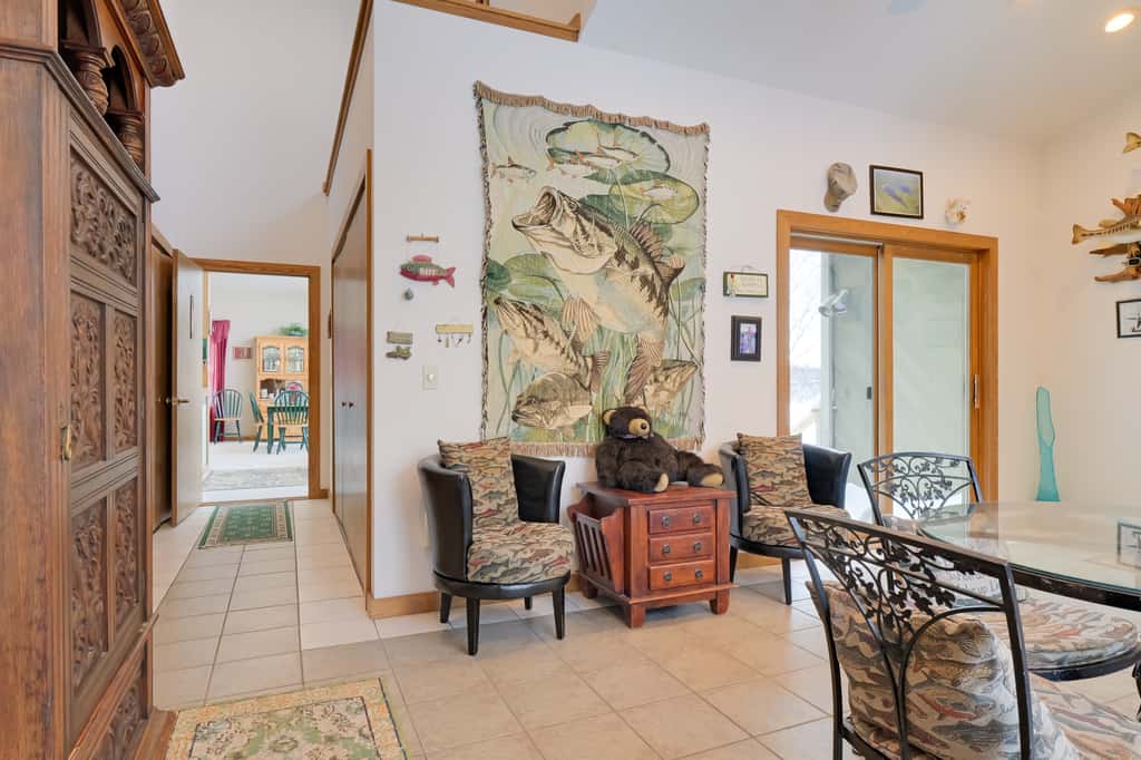 Lake Access w/ Dock! Hayward Cabin Hideaway