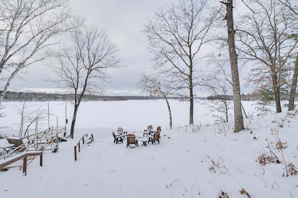 Lake Access w/ Dock! Hayward Cabin Hideaway