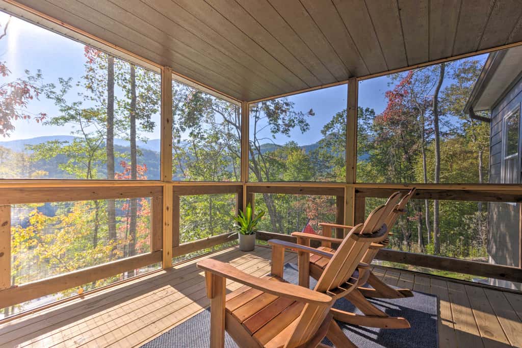 Panoramic Mtn Views & Hot Tub! Secluded Marion Gem