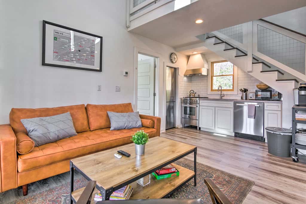 Panoramic Mtn Views & Hot Tub! Secluded Marion Gem