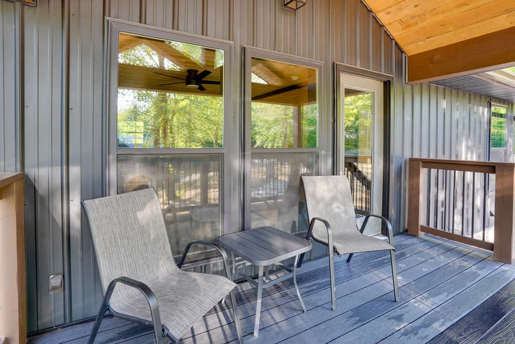 Steps to Lake! Pet-Friendly Murray Retreat w/ Deck