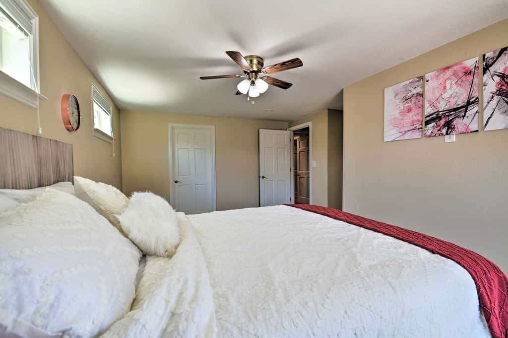 Spacious Granbury Home w/ Lakefront Outdoor Oasis!