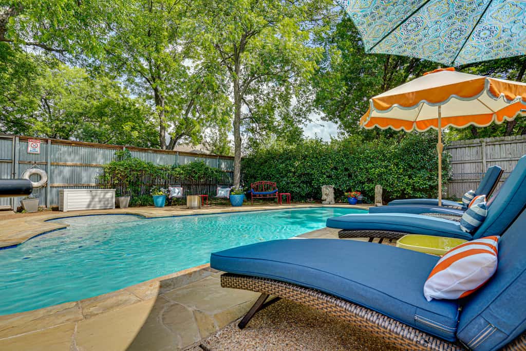 5 Mi to Will Rogers Center! Private Oasis w/ Grill