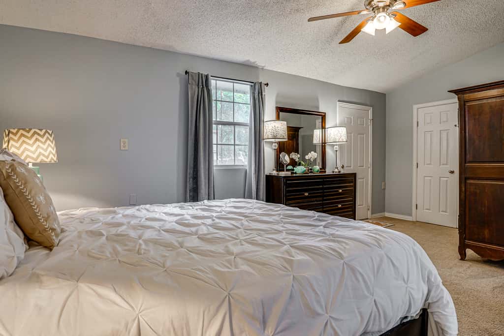 5 Mi to Will Rogers Center! Private Oasis w/ Grill