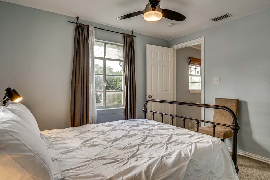 5 Mi to Will Rogers Center! Private Oasis w/ Grill