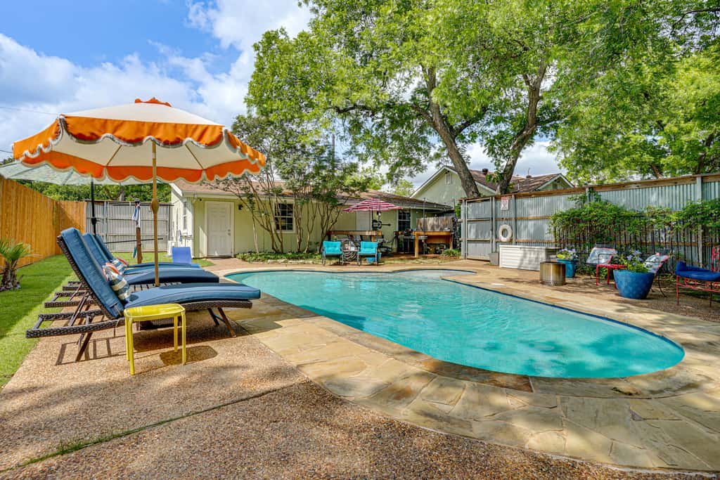 5 Mi to Will Rogers Center! Private Oasis w/ Grill